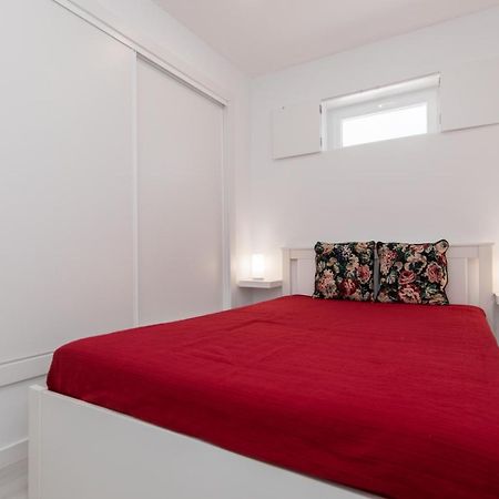 Apartamento Trival - A 1 Minuto Pe Da Praia Сесимбра Экстерьер фото