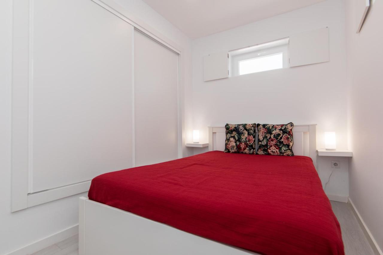 Apartamento Trival - A 1 Minuto Pe Da Praia Сесимбра Экстерьер фото